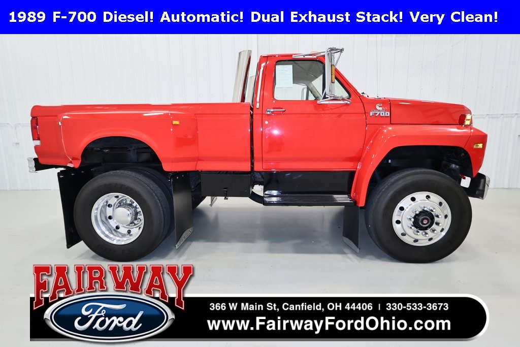 1989 Ford F-700 Dump