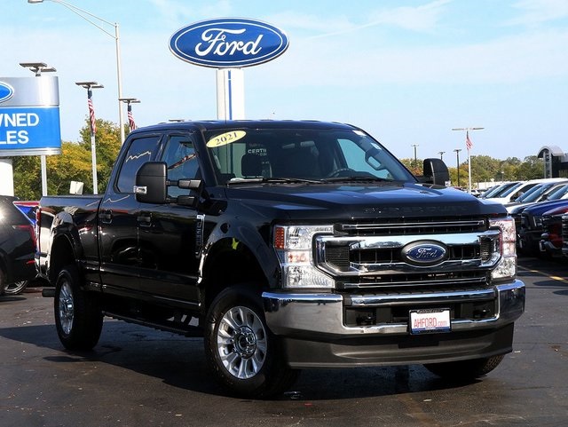 Used 2021 Ford F-250 Super Duty XLT with VIN 1FT7W2B61MED43824 for sale in Arlington Heights, IL