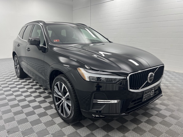 2022 Volvo XC60 B5 Momentum