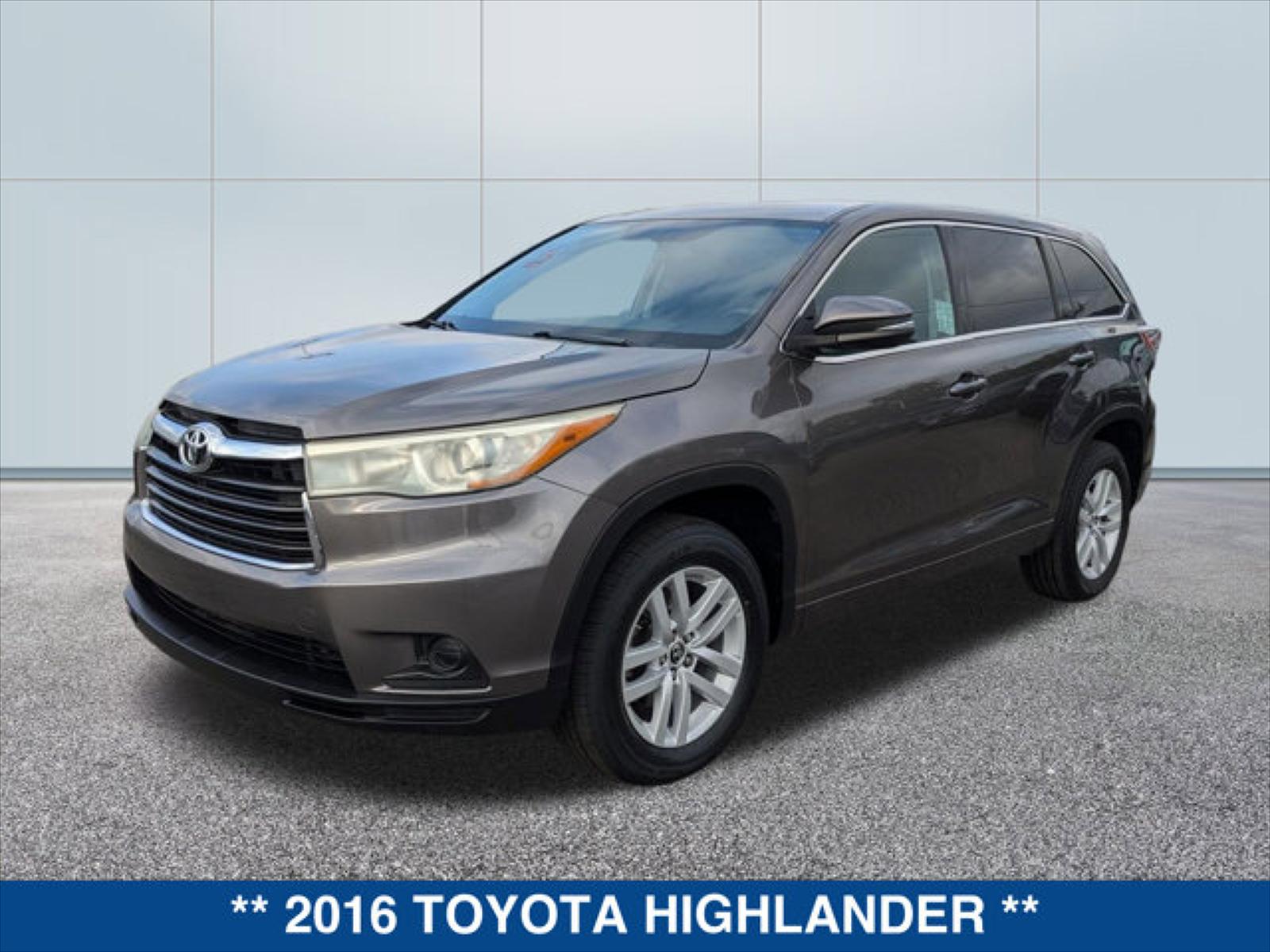 2016 Toyota Highlander LE V6