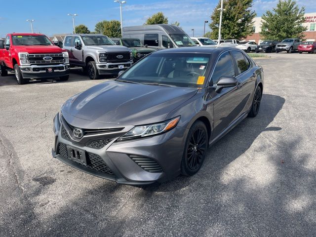 Used 2019 Toyota Camry SE with VIN 4T1B11HK0KU161747 for sale in Kansas City