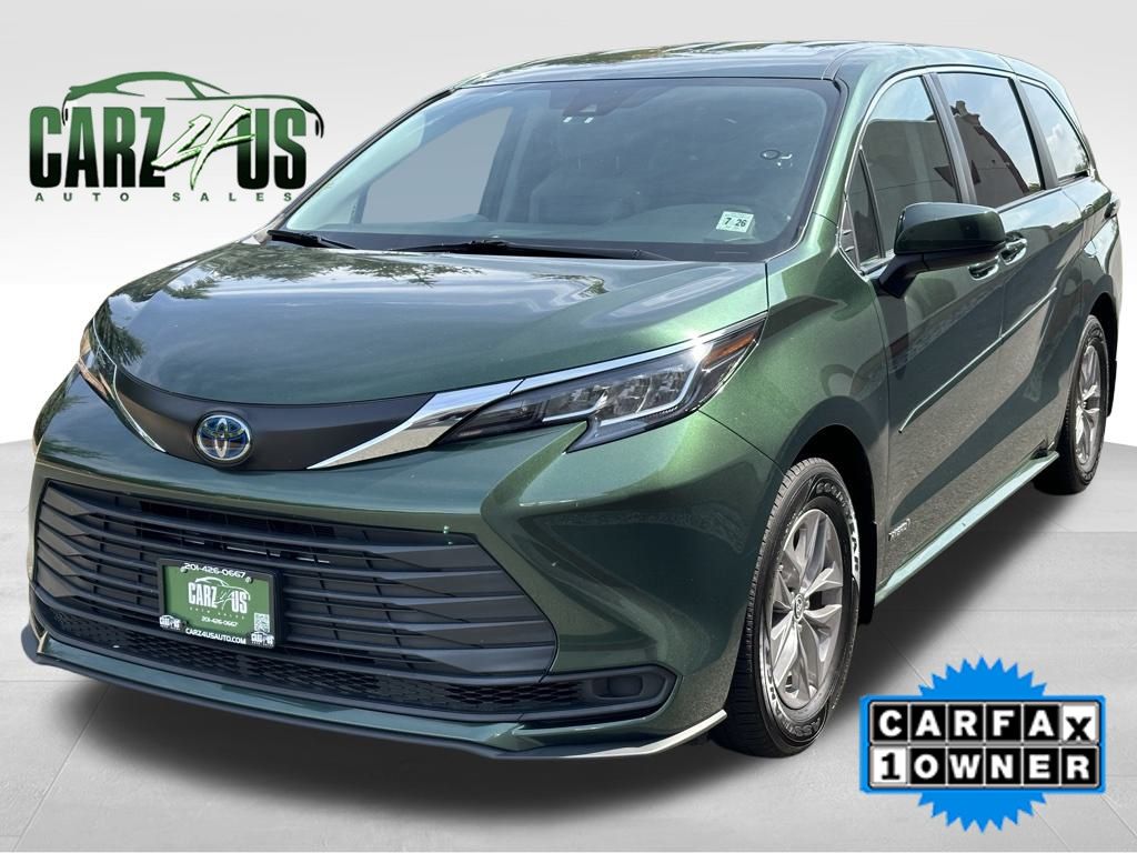 2021 Toyota Sienna LE