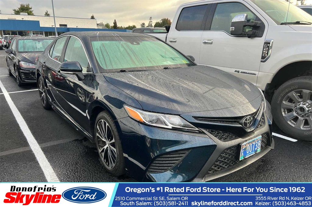 2018 Toyota Camry SE