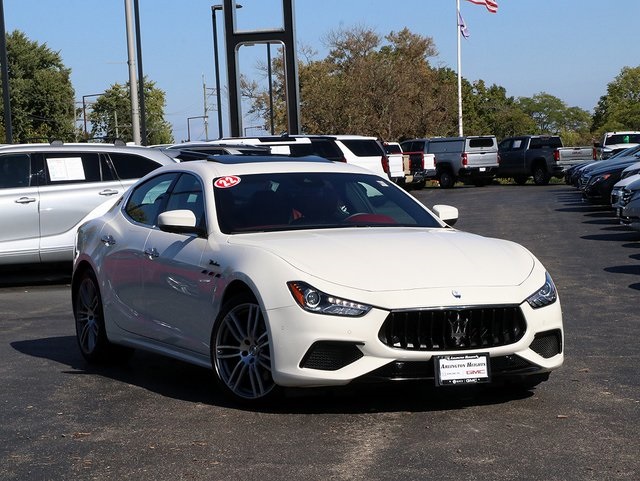 2022 Maserati Ghibli Modena Q4