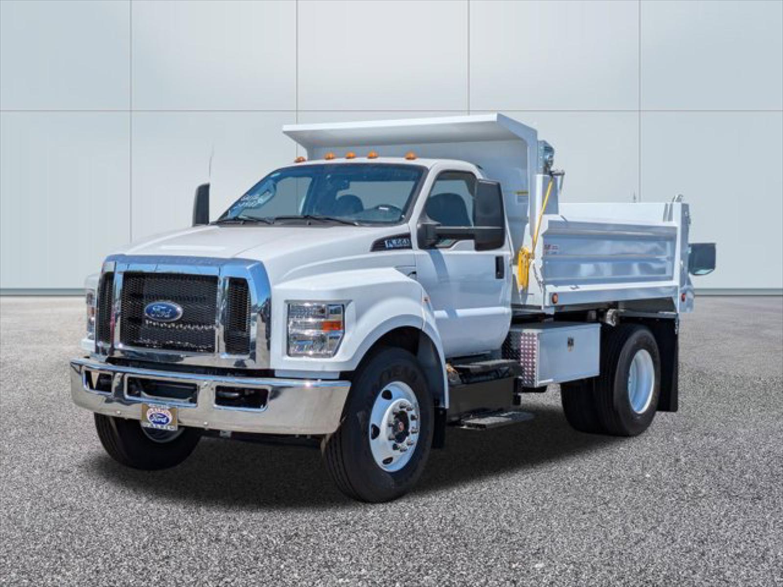 2025 Ford F-650 MD Straight