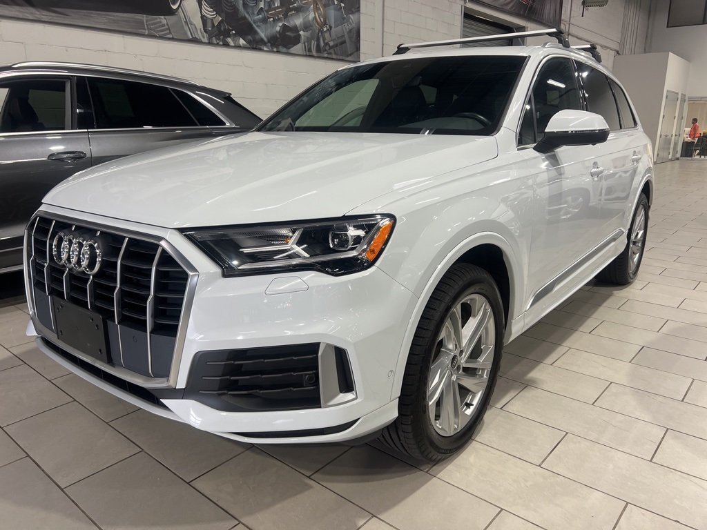 2021 Audi Q7 45 Premium Plus