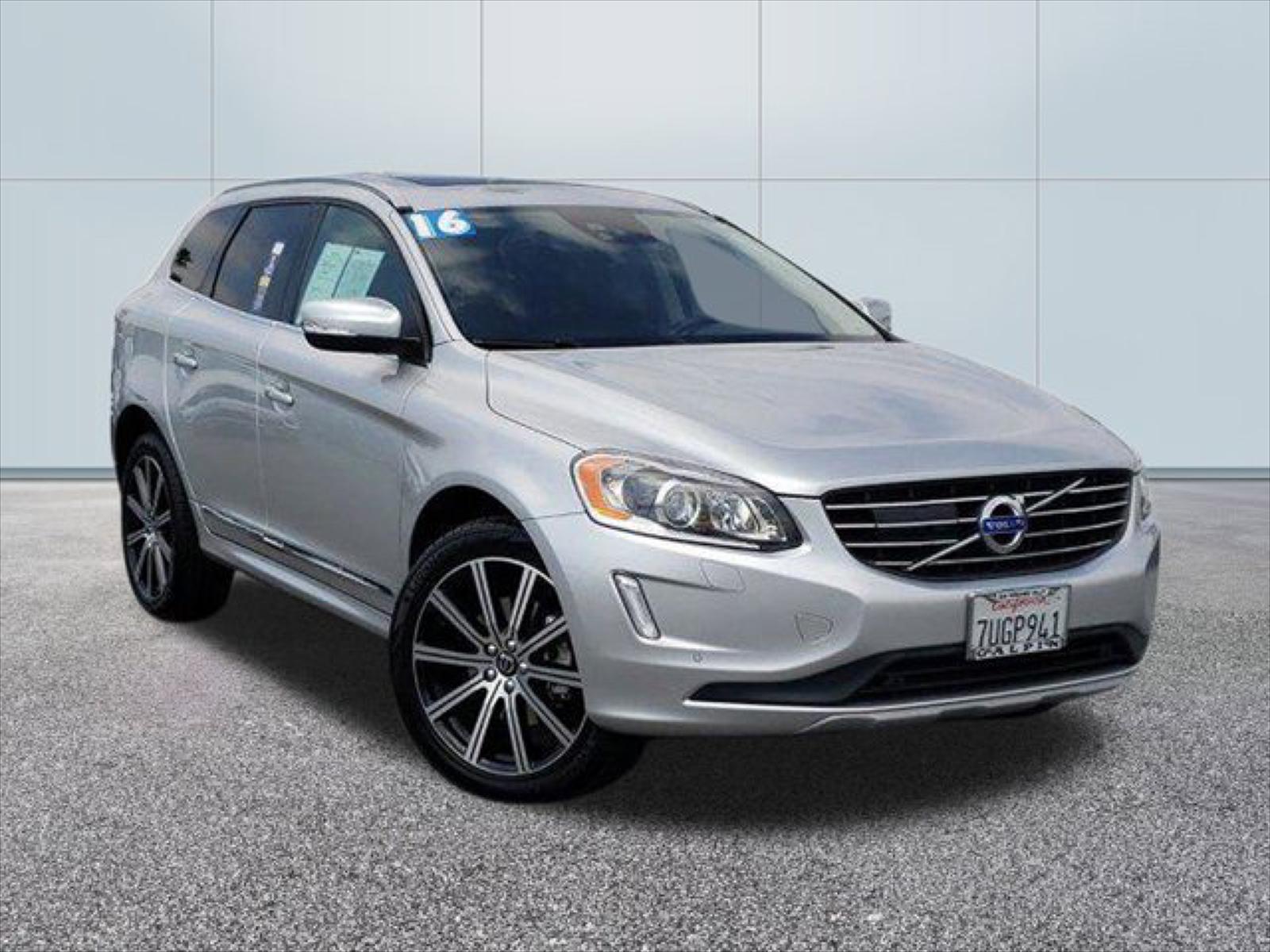 2016 Volvo XC60 T5 Drive-E Platinum