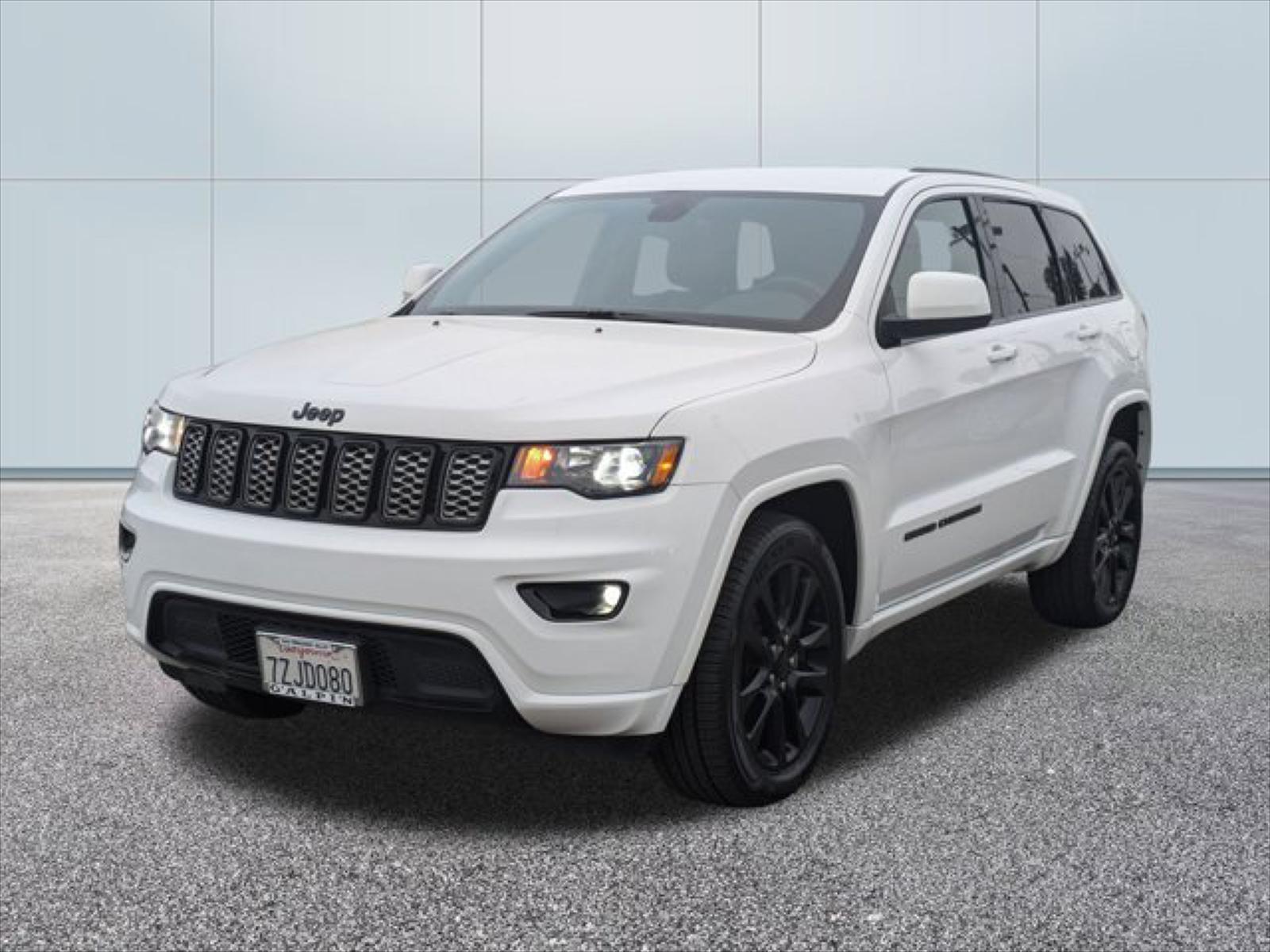 Used 2017 Jeep Grand Cherokee Altitude 4X4