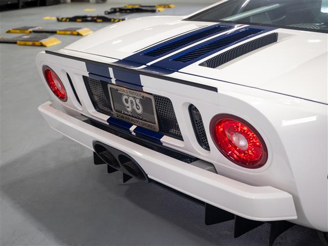 2005 Ford GT photo 5