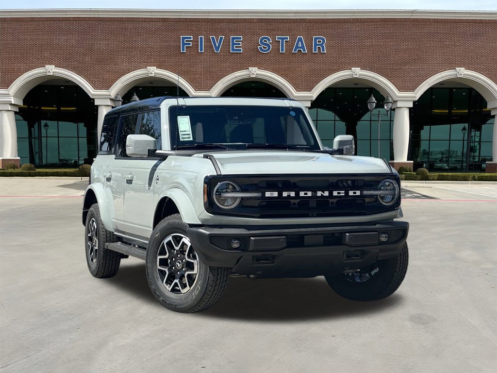 2024 Ford Bronco Outer Banks