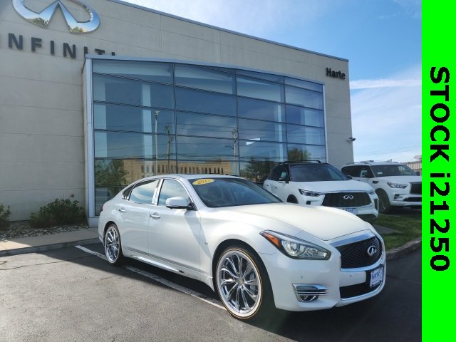 2017 INFINITI Q70L 3.7