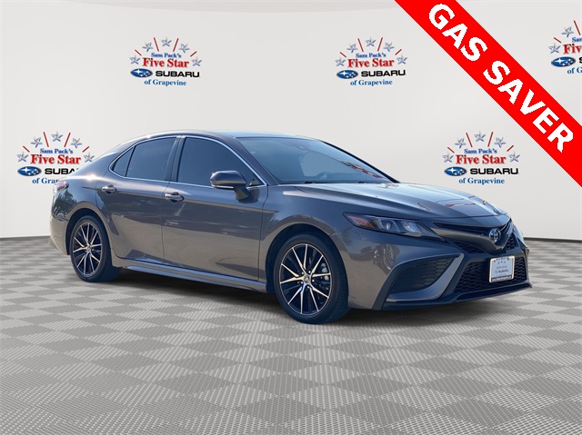 2022 Toyota Camry Hybrid SE