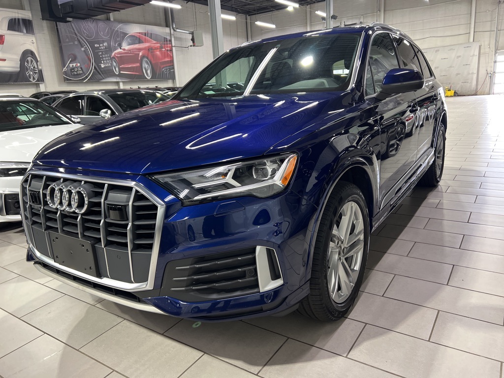 2022 Audi Q7 45 Premium Plus