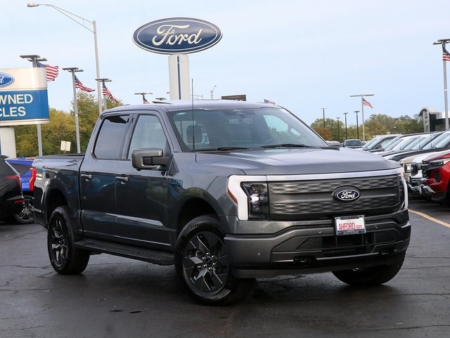 2024 Ford F-150 Lightning LARIAT