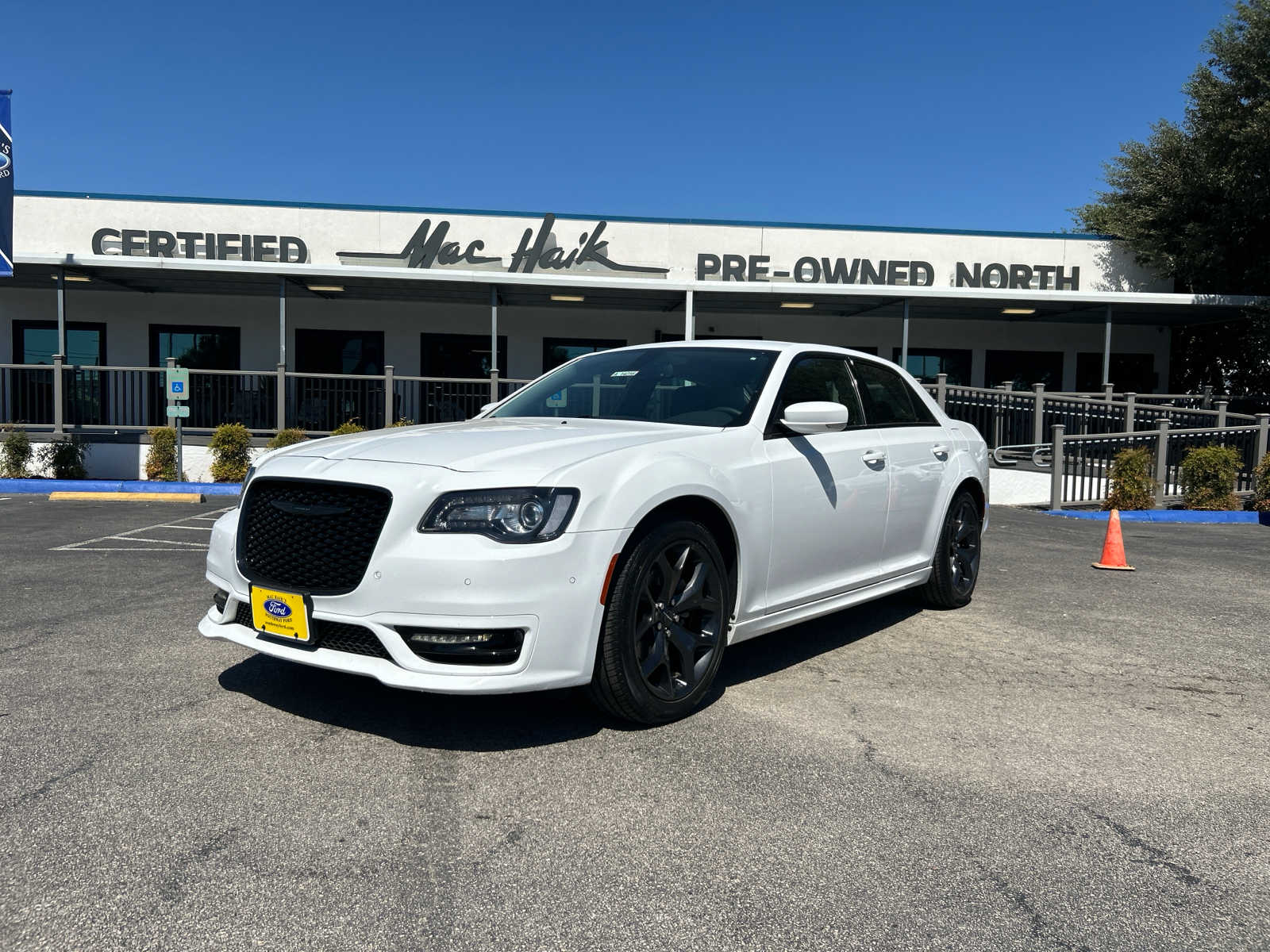 2022 Chrysler 300 Touring L