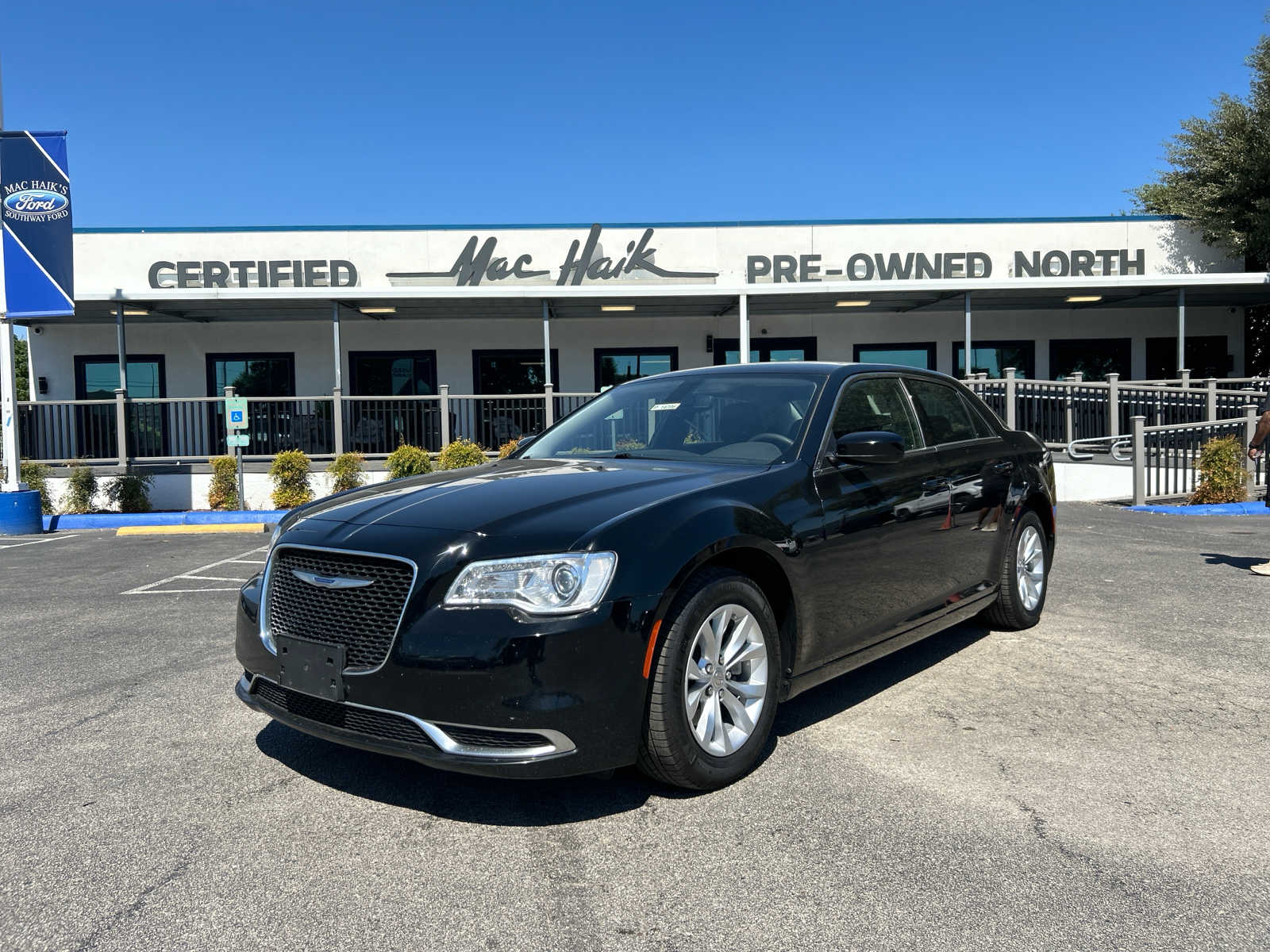 2023 Chrysler 300 Touring