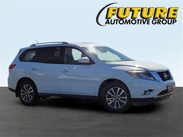 2016 Nissan Pathfinder SV