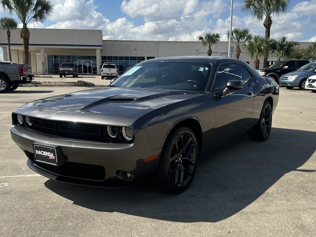 2022 Dodge Challenger SXT