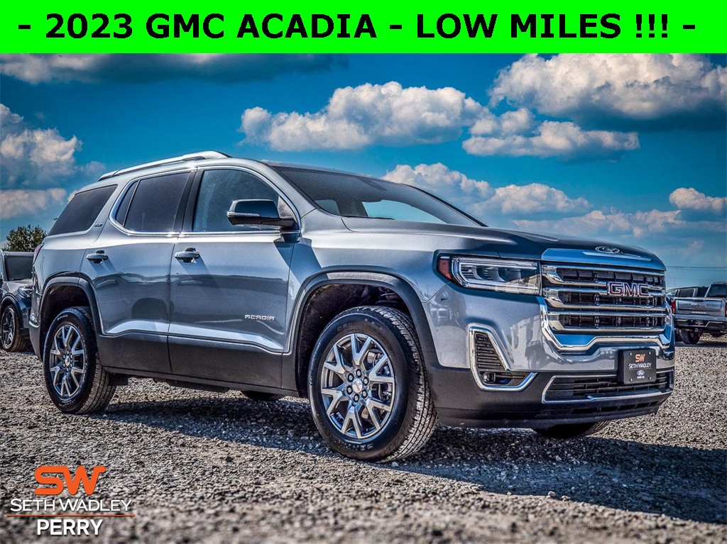 2023 GMC Acadia SLT