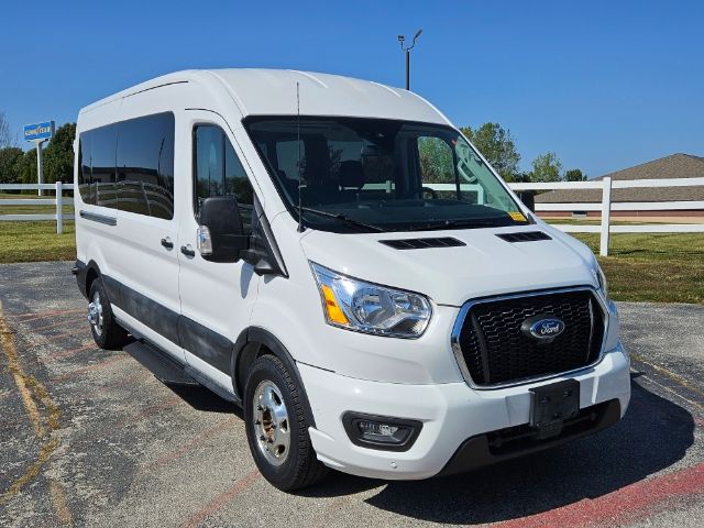 Used 2022 Ford Transit Passenger Van XLT with VIN 1FBAX9CG6NKA82118 for sale in Kansas City