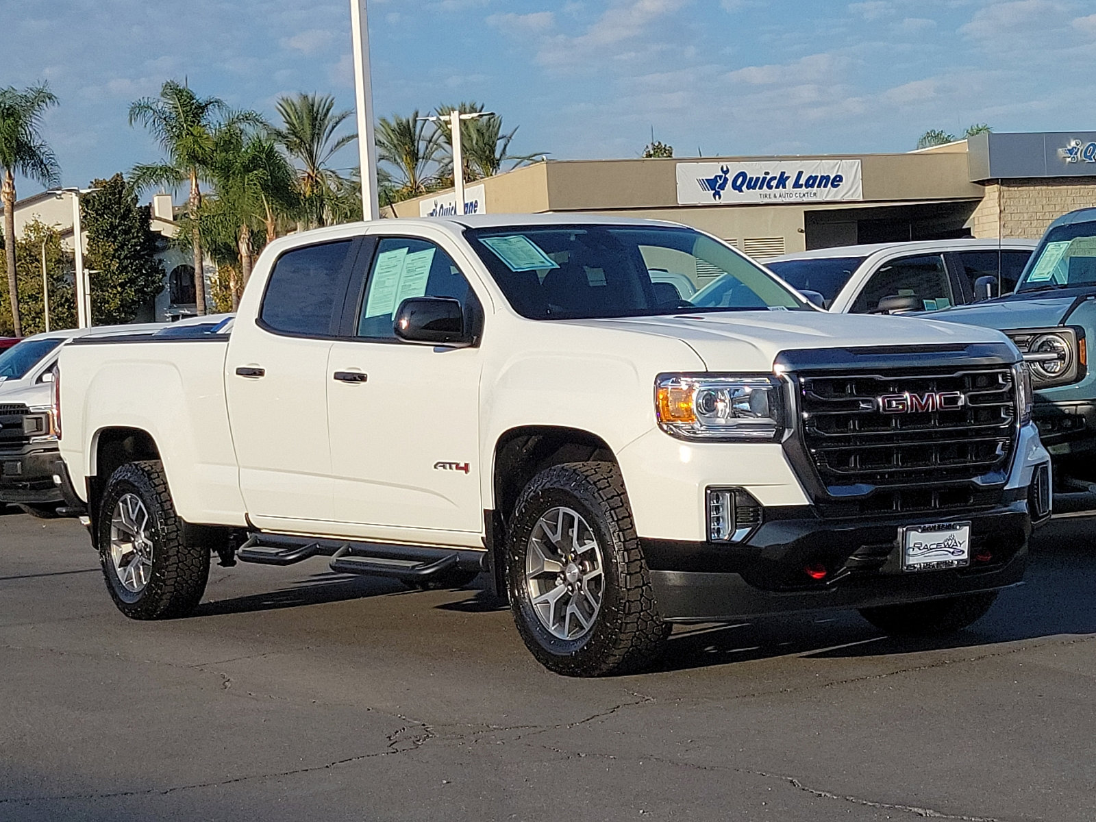 2022 GMC Canyon 4WD AT4 w/Cloth