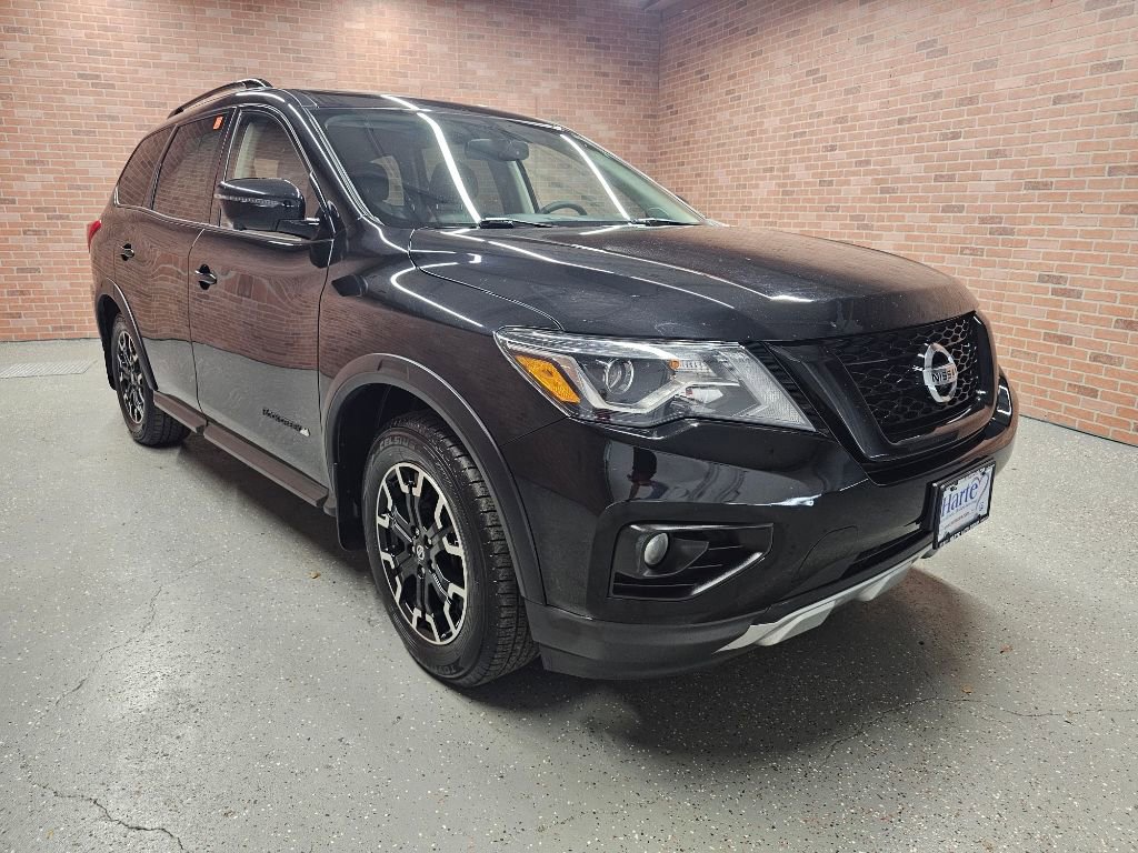 2020 Nissan Pathfinder SL