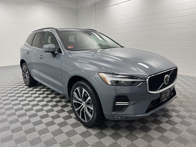 2022 Volvo XC60 B5 Momentum