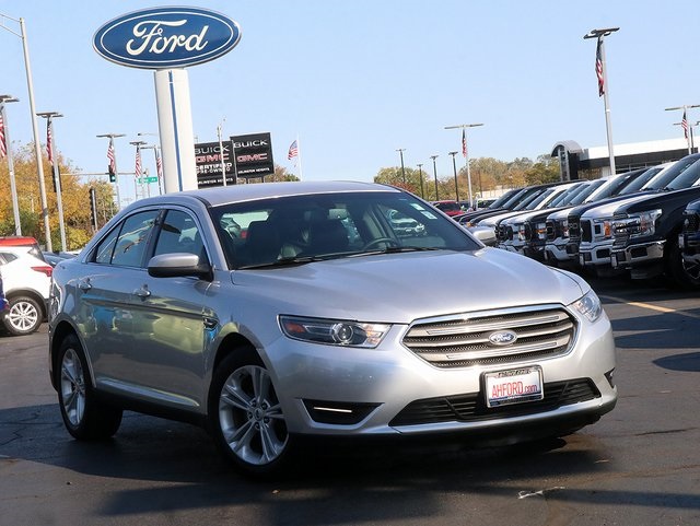 Used 2016 Ford Taurus SEL with VIN 1FAHP2H86GG137732 for sale in Arlington Heights, IL