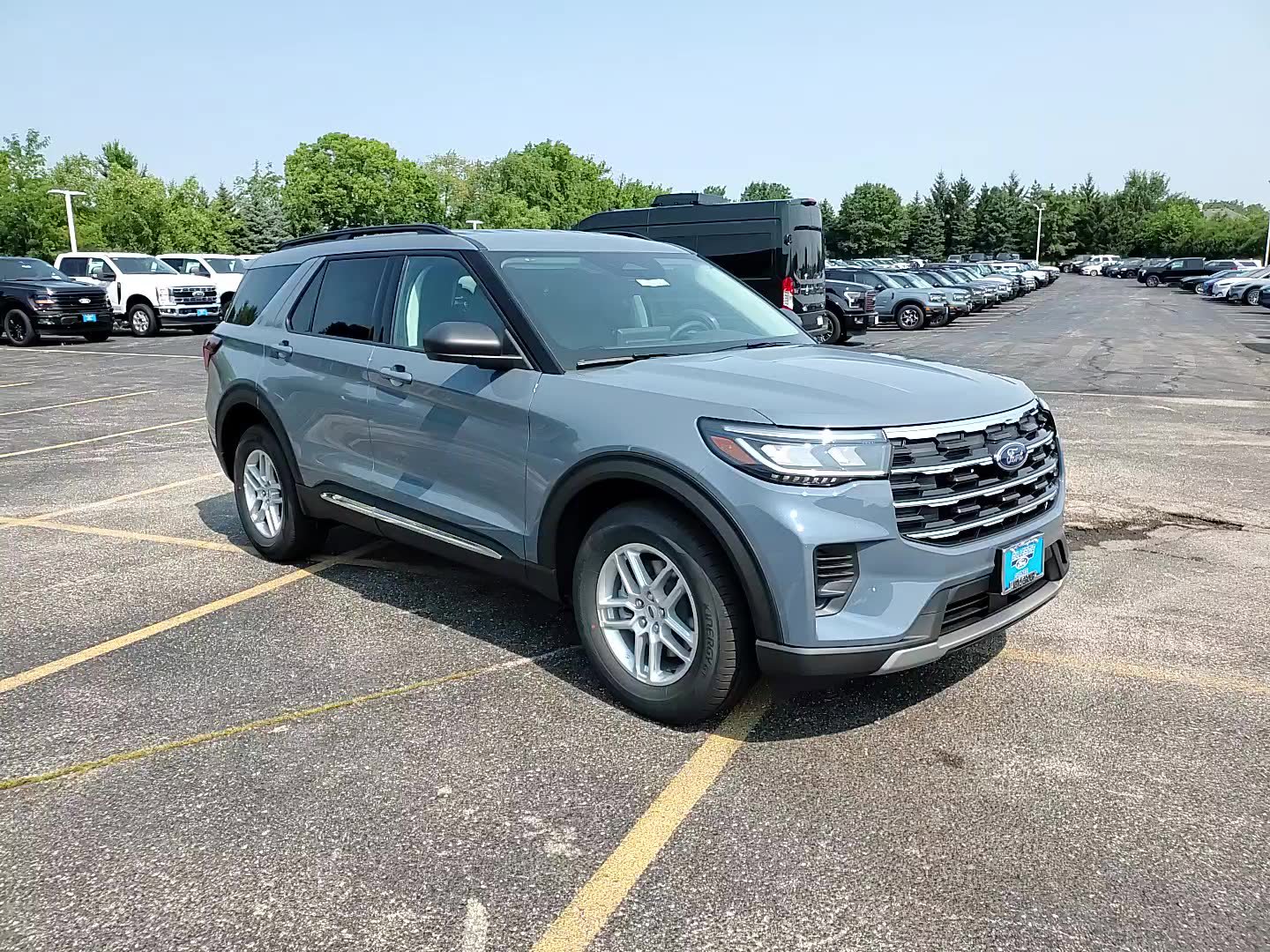 2025 Ford Explorer Active