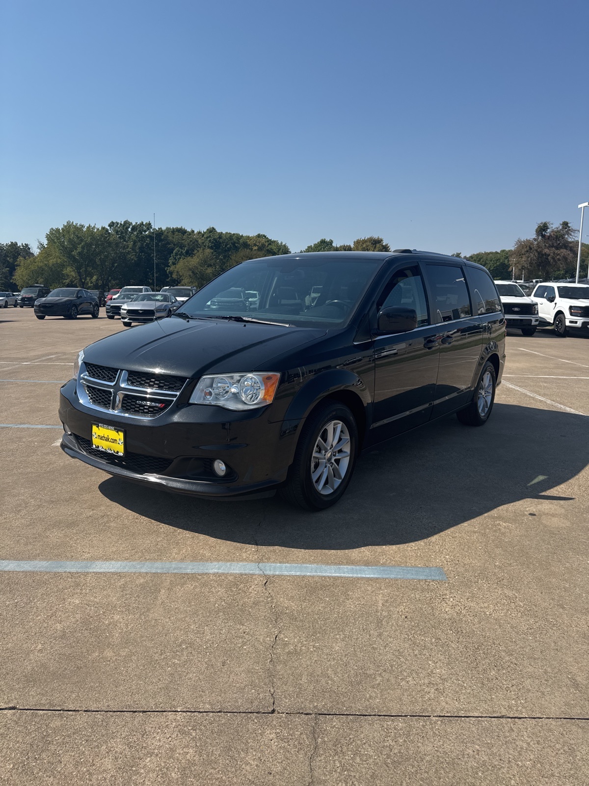 Used 2020 Dodge Grand Caravan SXT with VIN 2C4RDGCG9LR194759 for sale in De Soto, TX