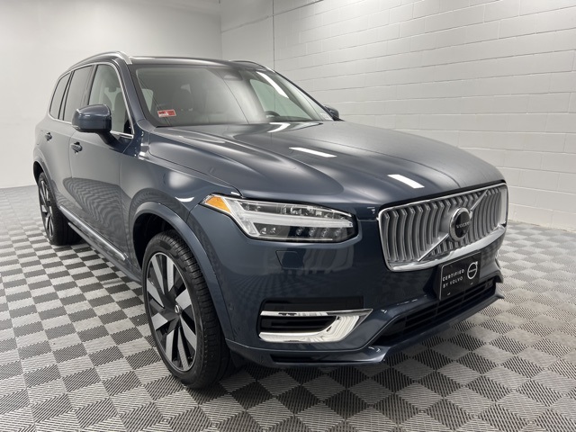 2025 Volvo XC90 Plug-In Hybrid T8 Plus