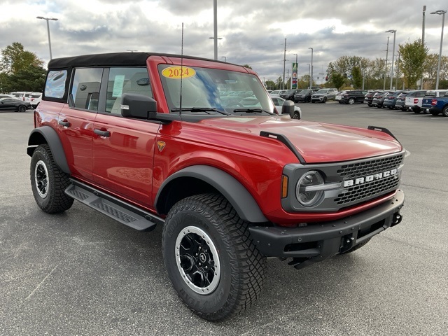 2024 Ford Bronco Badlands photo 3