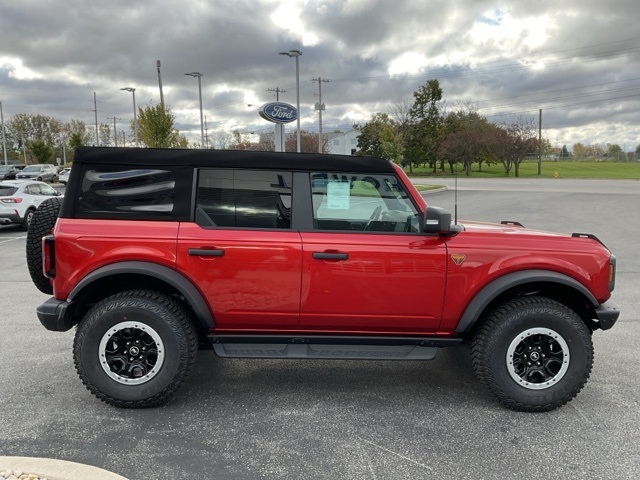 2024 Ford Bronco Badlands photo 4