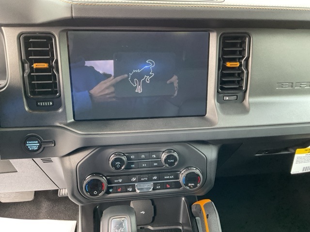 2024 Ford Bronco Badlands photo 9