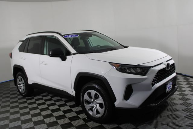 Used 2021 Toyota RAV4 LE with VIN 2T3F1RFV2MW172451 for sale in Kansas City