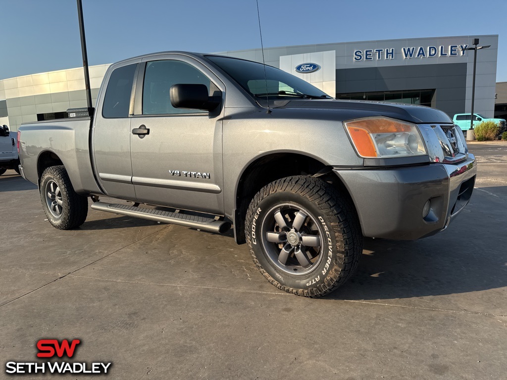 2013 Nissan Titan SV