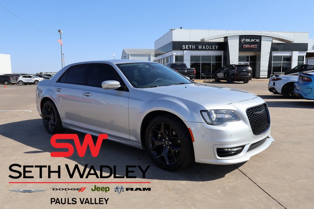 2023 Chrysler 300 Touring