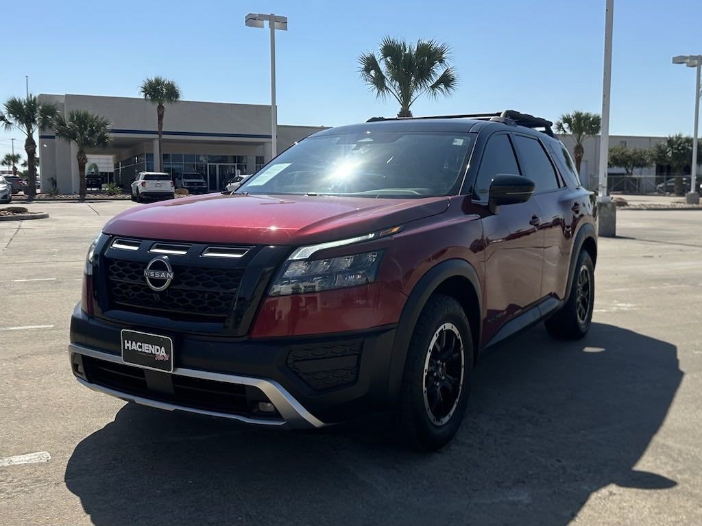 2023 Nissan Pathfinder SV