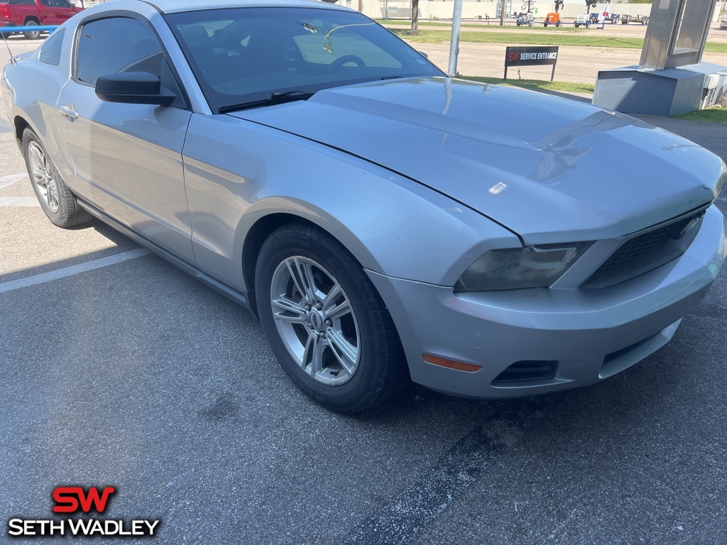 2011 Ford Mustang V6