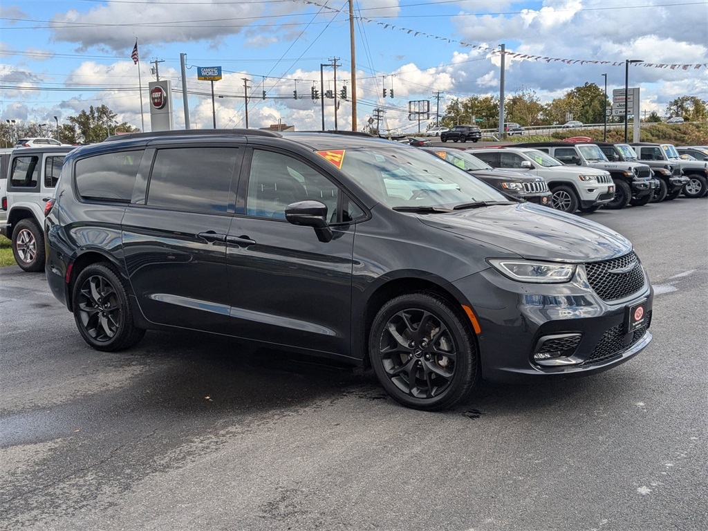 2021 Chrysler Pacifica Touring L