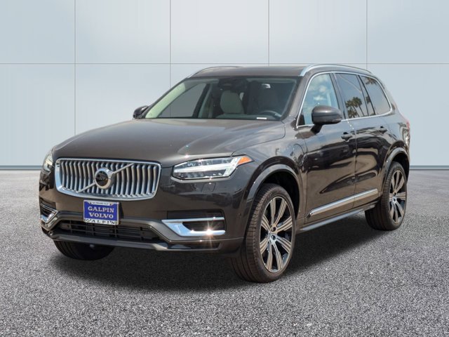 2025 Volvo XC90 Recharge Plug-In Hybrid Plus