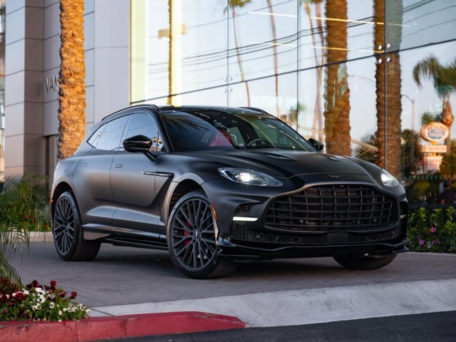 2023 Aston Martin DBX 707