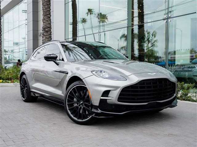 2023 Aston Martin DBX 707