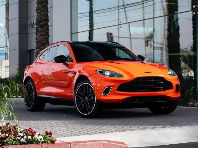 2024 Aston Martin DBX 550