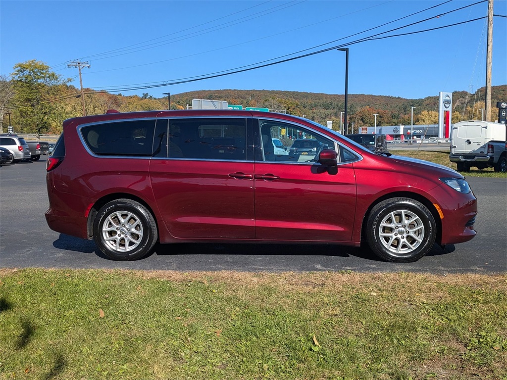 2017 Chrysler Pacifica Touring