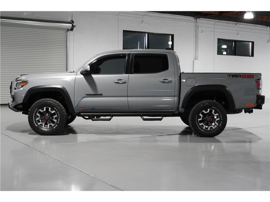 2021 Toyota Tacoma TRD Off Road photo 2