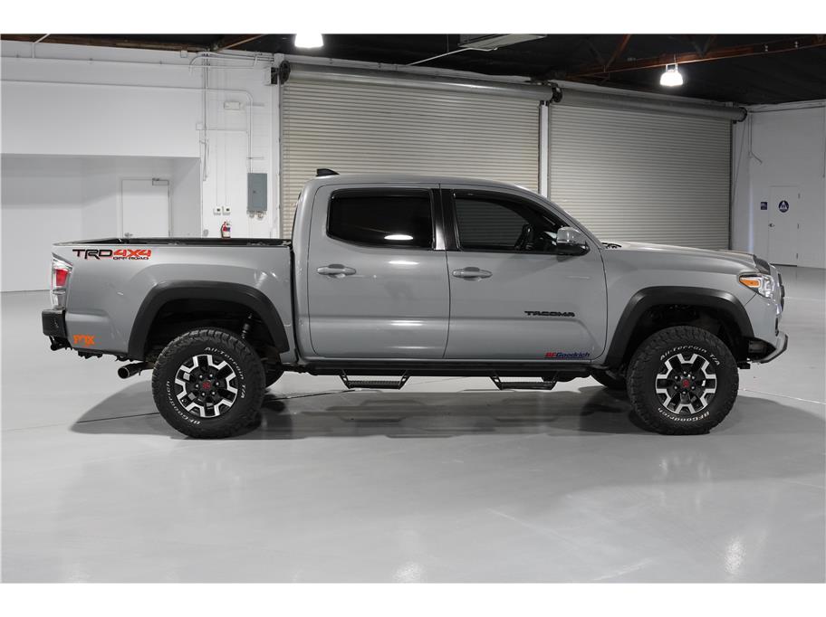 2021 Toyota Tacoma TRD Off Road photo 6