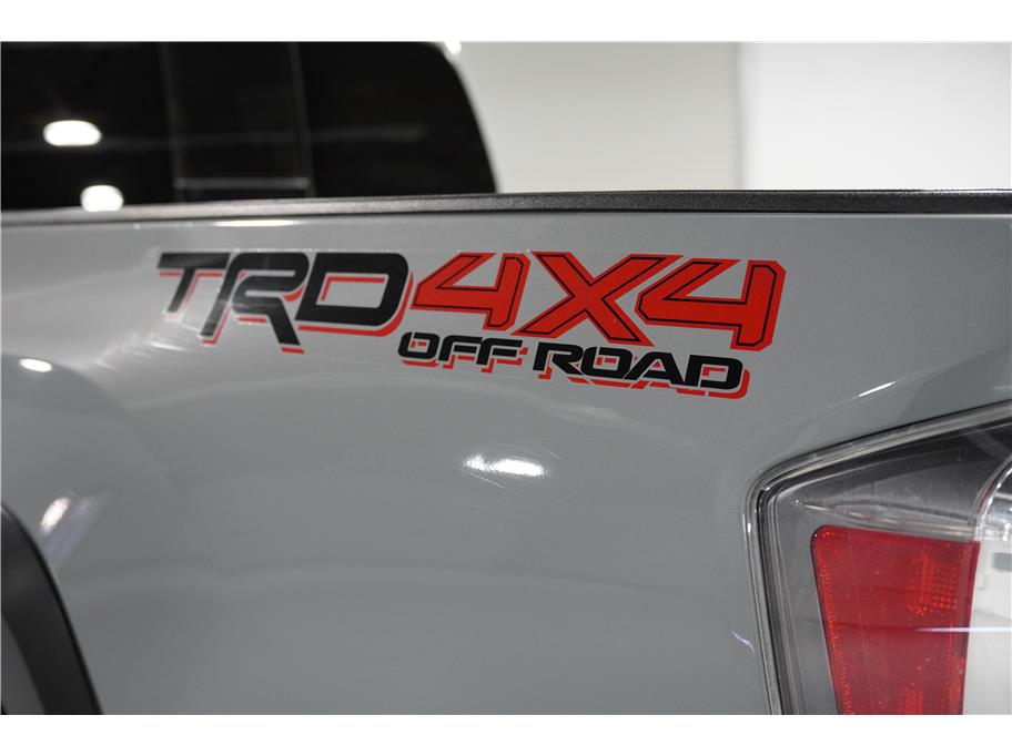 2021 Toyota Tacoma TRD Off Road photo 13