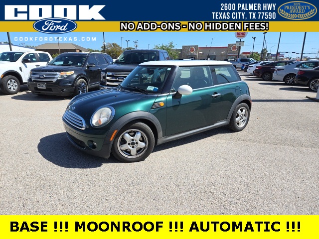 Used 2009 MINI Cooper Base with VIN WMWMF33529TW72076 for sale in Texas City, TX