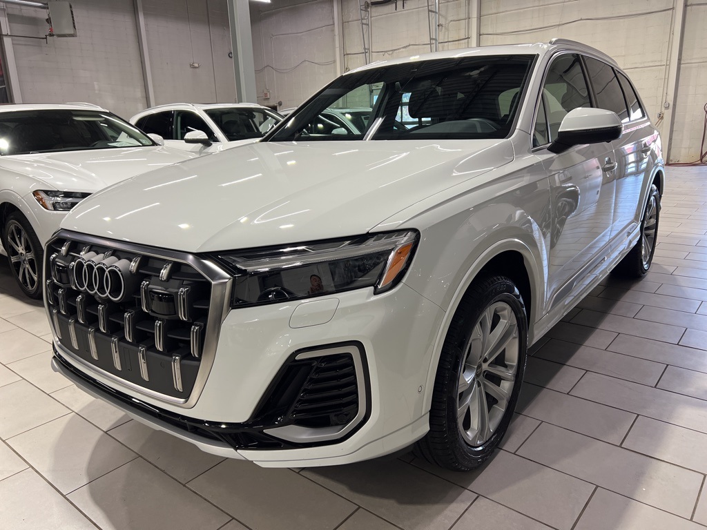 2025 Audi Q7 45 Premium